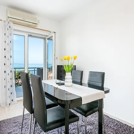 With Parking Space Podstrana, Split - 6072 Διαμέρισμα