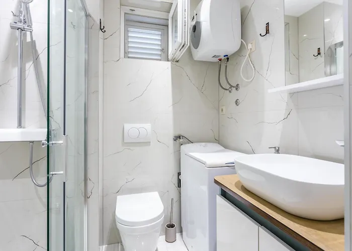 Apartman With Parking Space Podstrana, Split - 6072