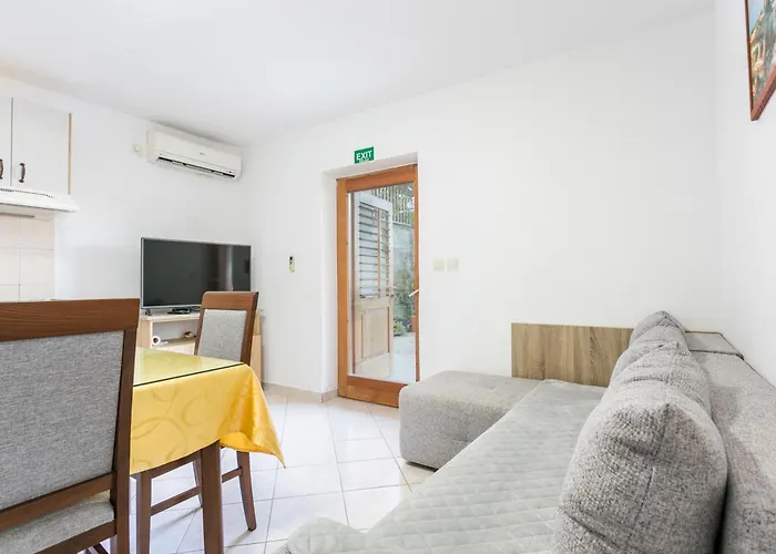 With Parking Space Podstrana, Split - 6072 公寓 *